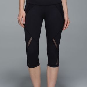 Lululemon Cool to Street Crop Leggings Black Size 6
